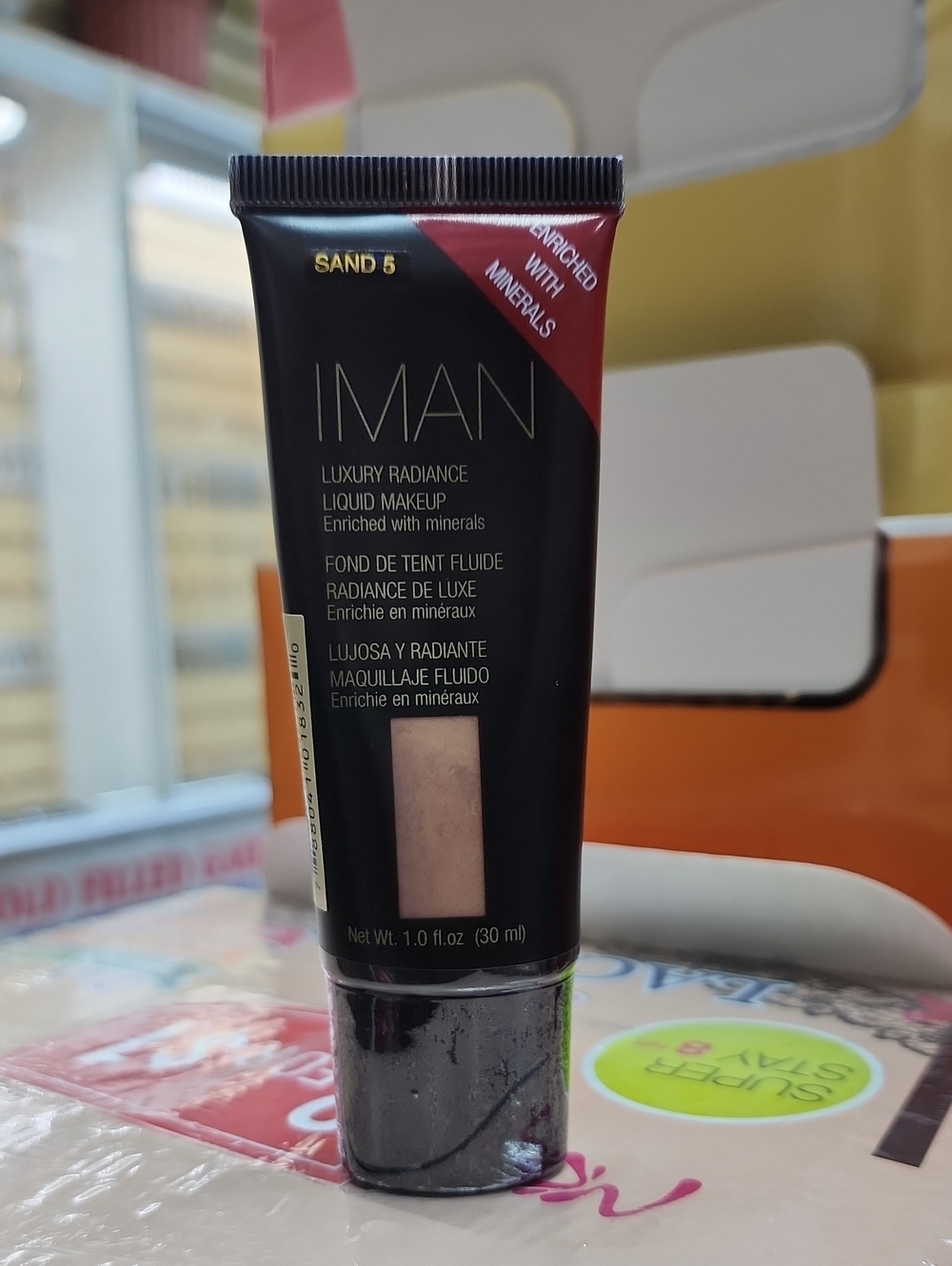 IMAN Luxury Radiance Liquid Makeup - Sand 5 New